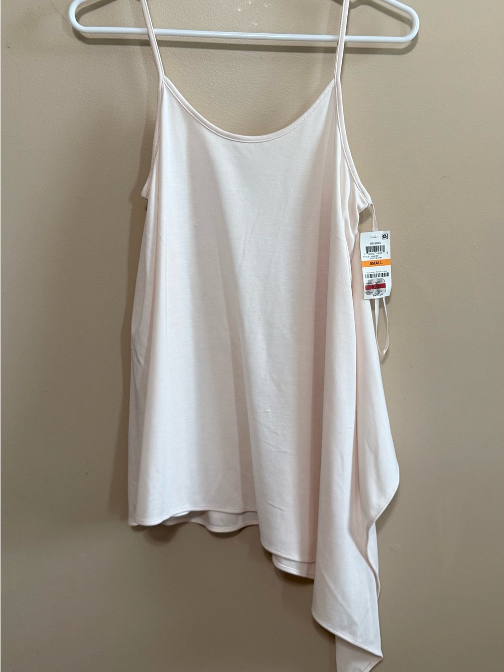 NWT Bar III Bar Just Blush Pink
Asymmetrical Tank Top Sz S w/ defect